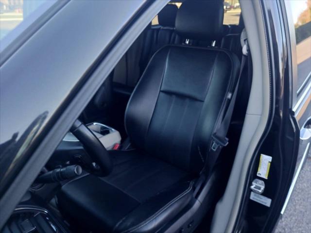 Photo of 2015 Charcoal Chrysler Town & Country
