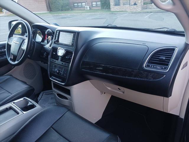 Photo of 2015 Charcoal Chrysler Town & Country