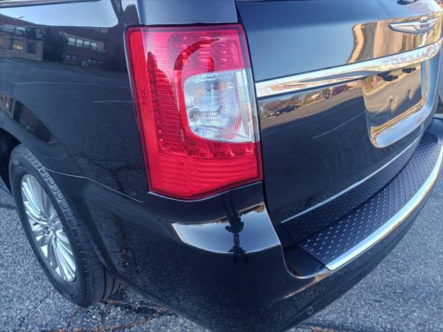 Photo of 2015 Charcoal Chrysler Town & Country