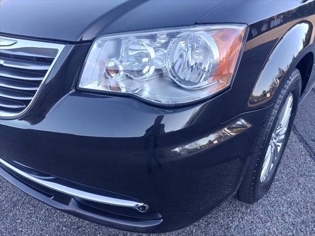 Photo of 2015 Charcoal Chrysler Town & Country