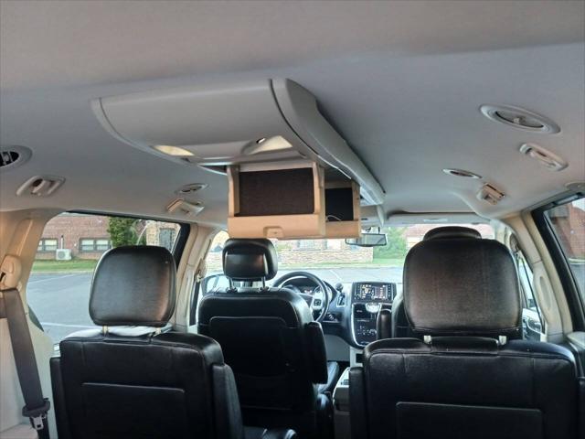 Photo of 2015 Charcoal Chrysler Town & Country