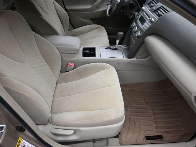 Photo of 2007 Beige Toyota Camry