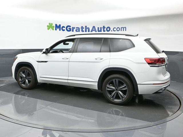 Photo of 2021 Pure White Volkswagen Atlas