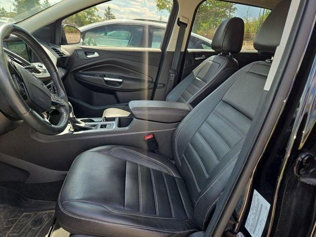Photo of 2017 Shadow Black Ford Escape