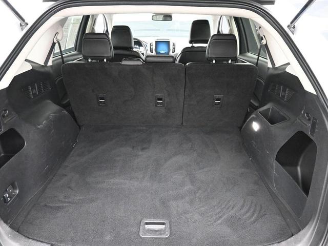 Photo of 2024 Oxford White Ford Edge