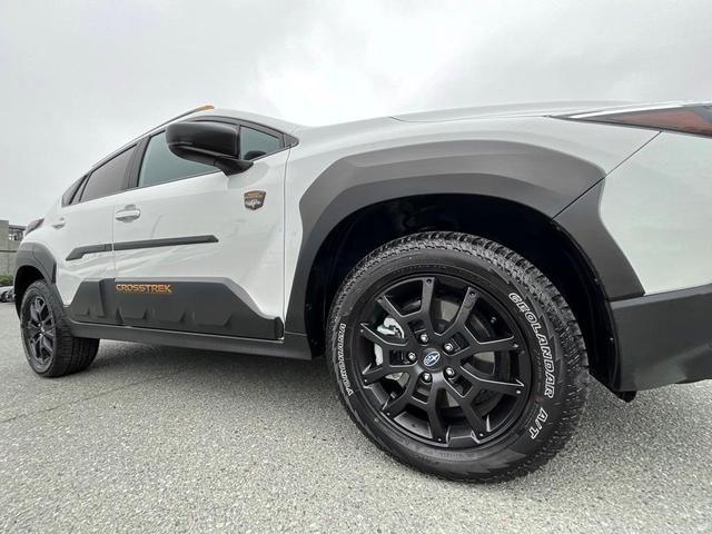 Photo of 2024 Crystal White Pearl Subaru Crosstrek