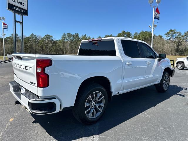 Photo of 2021 SUMMIT WHI Chevrolet Silverado 1500