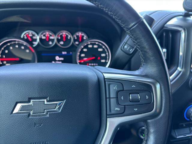 Photo of 2021 SUMMIT WHI Chevrolet Silverado 1500
