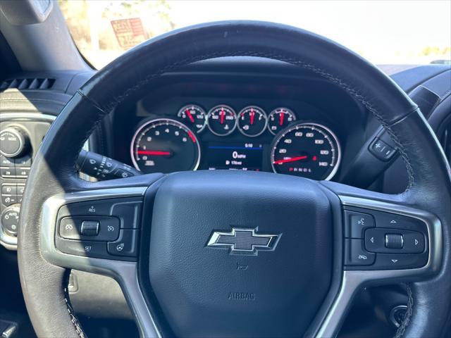 Photo of 2021 SUMMIT WHI Chevrolet Silverado 1500