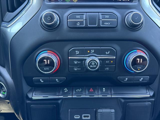 Photo of 2021 SUMMIT WHI Chevrolet Silverado 1500