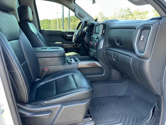 Photo of 2021 SUMMIT WHI Chevrolet Silverado 1500