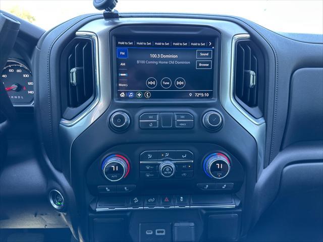 Photo of 2021 SUMMIT WHI Chevrolet Silverado 1500