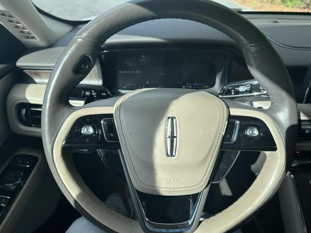 Photo of 2021 Ceramic Pearl Lincoln Aviator