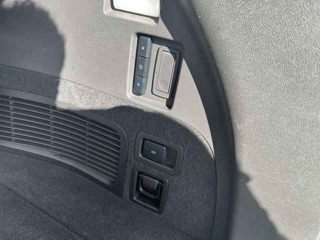 Photo of 2021 Ceramic Pearl Lincoln Aviator