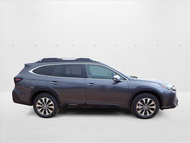 Photo of 2025 Magnetite Gray Metallic/Crystal Black Silica Subaru Outback