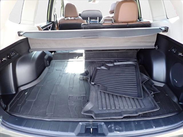 Photo of 2022 Autumn Green Metallic Subaru Forester