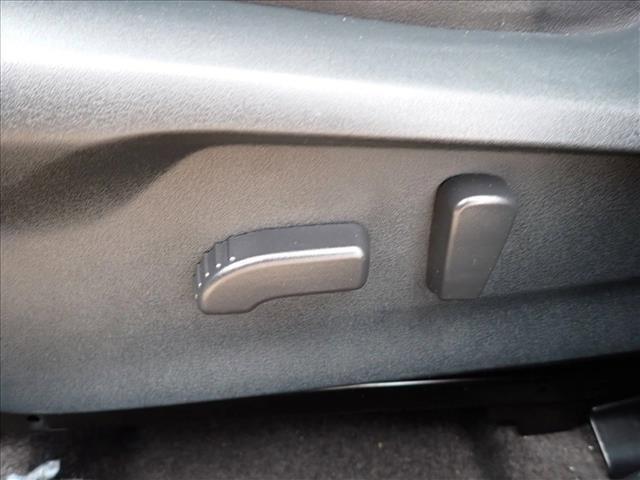 Photo of 2019 Crystal White Pearl Subaru Impreza