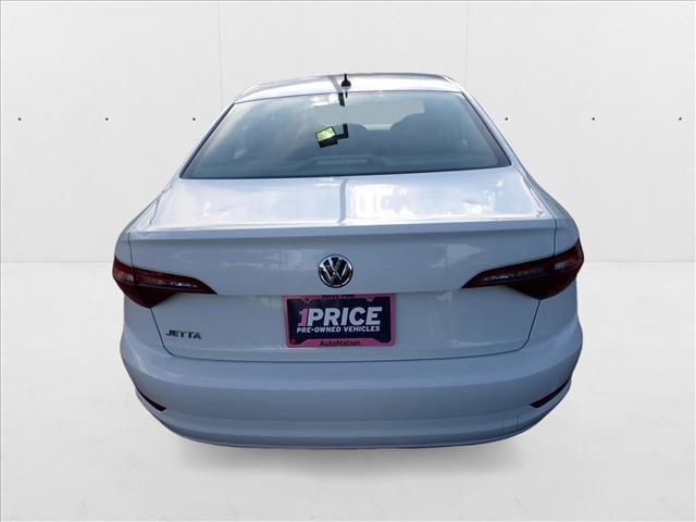 Photo of 2019 White Volkswagen Jetta