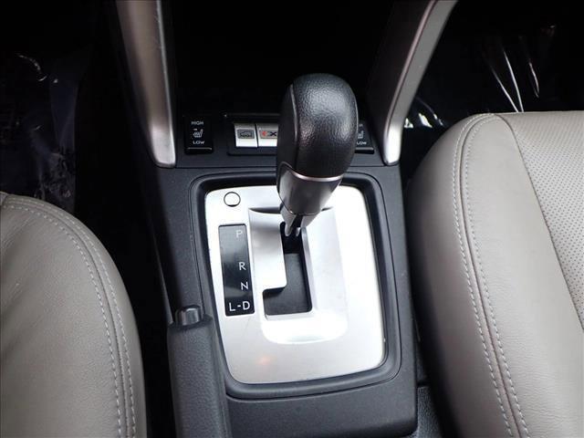 Photo of 2017 Satin White Pearl Subaru Forester