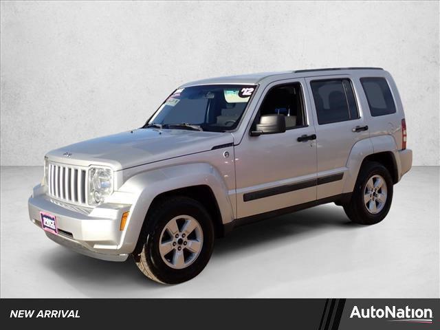 Photo of 2012 Bright Silver Metallic Jeep Liberty