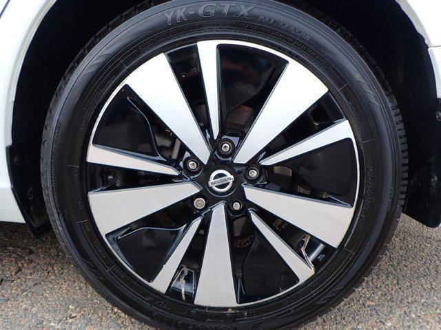 Photo of 2019 Pearl White Tricoat Nissan Altima