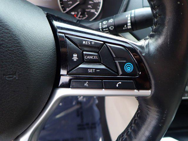 Photo of 2019 Pearl White Tricoat Nissan Altima