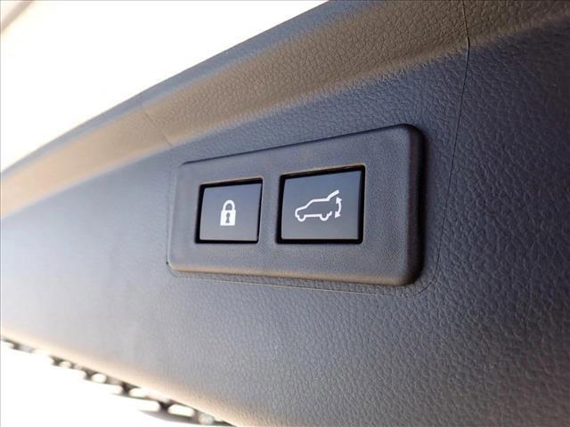 Photo of 2024 Ice Silver Metallic Subaru Outback