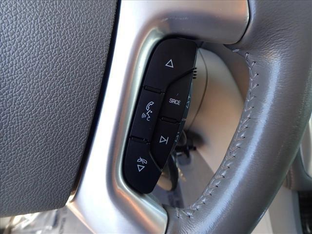 Photo of 2013 White Diamond Tricoat GMC Acadia