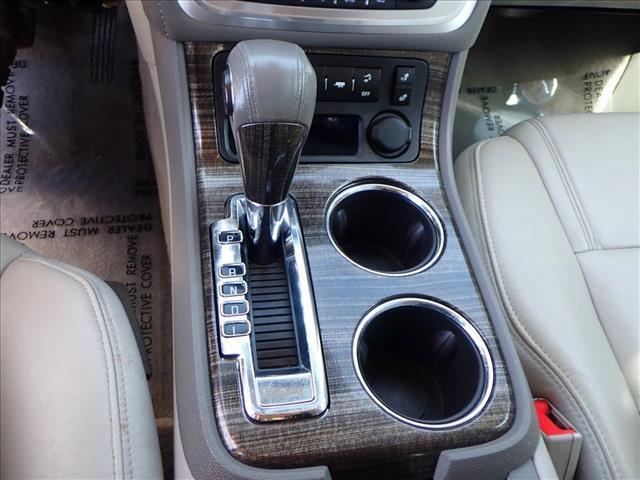 Photo of 2013 White Diamond Tricoat GMC Acadia