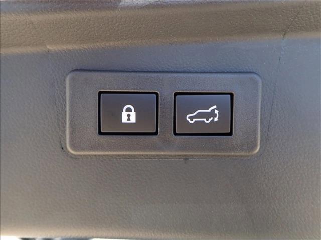 Photo of 2025 Crystal White Pearl Subaru Outback