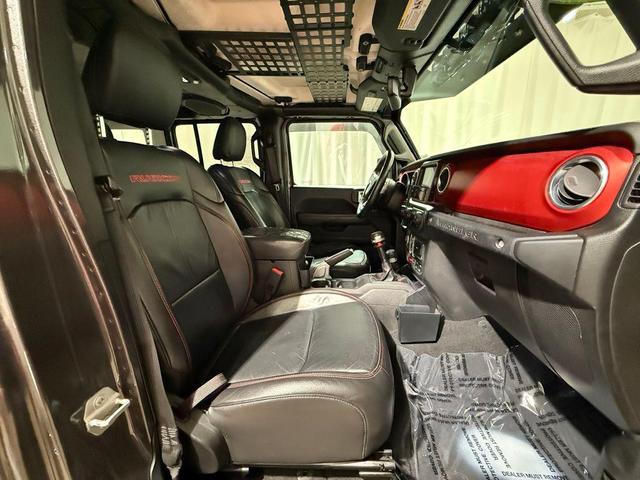 Photo of 2018 Granite Crystal Metallic Clearcoat Jeep Wrangler Unlimited