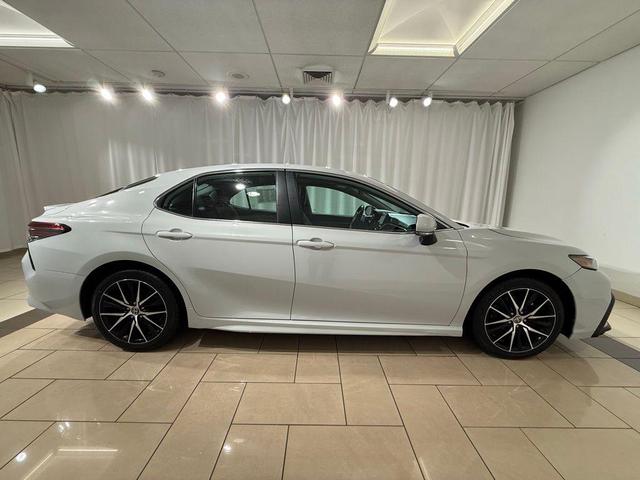Photo of 2023 Ice Toyota Camry