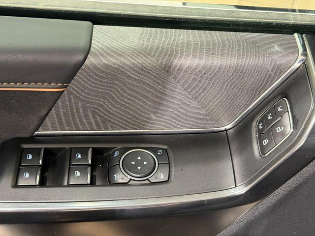Photo of 2023 AGATE BLACK METALLIC Ford F-150