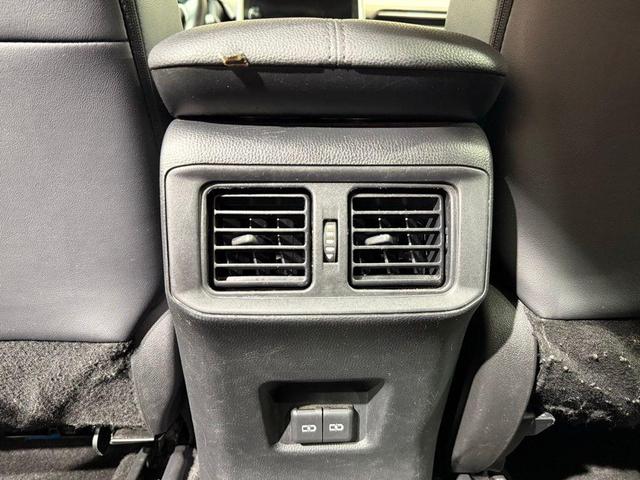 Photo of 2024 Pearl Toyota RAV4
