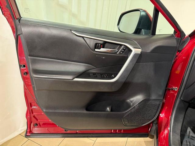Photo of 2024 Pearl Toyota RAV4