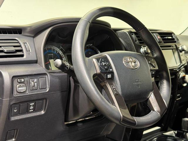 Photo of 2018 Midnight Black Metallic Toyota 4Runner