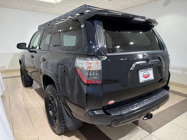 Photo of 2018 Midnight Black Metallic Toyota 4Runner