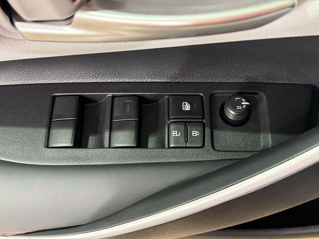 Photo of 2025 Ice Cap Toyota Corolla
