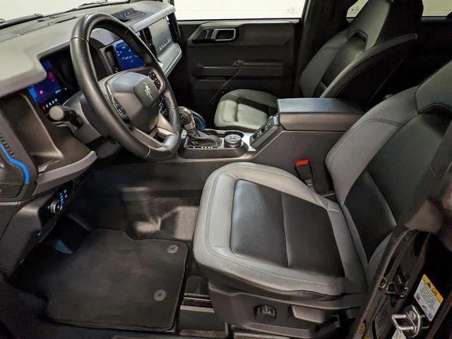 Photo of 2024 Shadow Black Ford Bronco