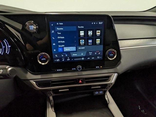 Photo of 2024 Eminent White Pearl Lexus RX 350
