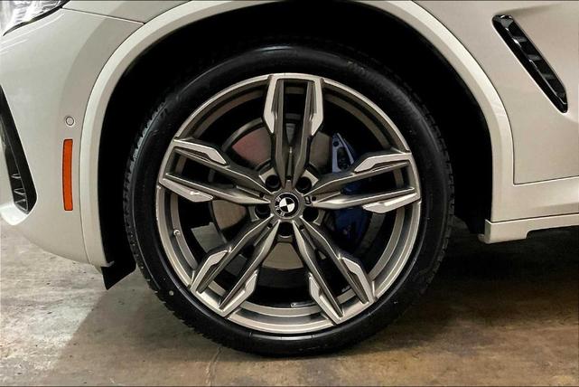Photo of 2023 Mineral White Metallic BMW X3