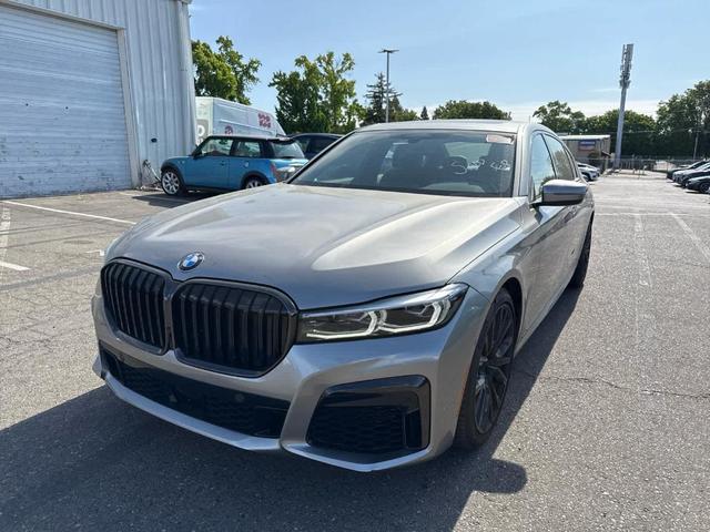 2022 BMW 740
