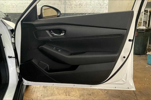 Photo of 2024 Platinum White Pearl Honda Accord