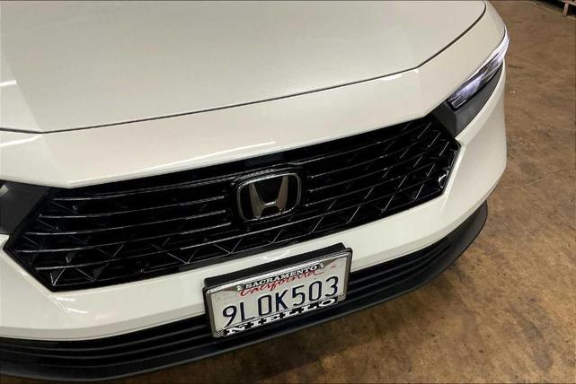 Photo of 2024 Platinum White Pearl Honda Accord