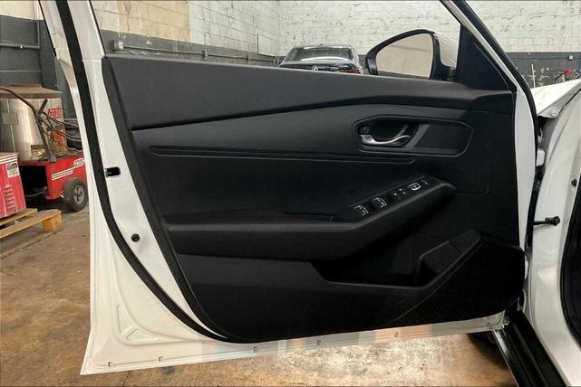 Photo of 2024 Platinum White Pearl Honda Accord