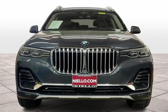 Photo of 2022 Metallic BMW X7