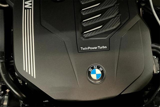 Photo of 2022 Metallic BMW X7