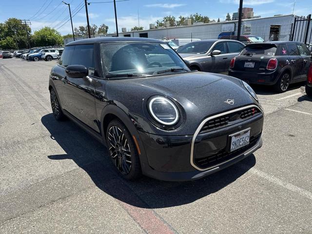 Photo of 2025 Midnight Black MINI Hardtop