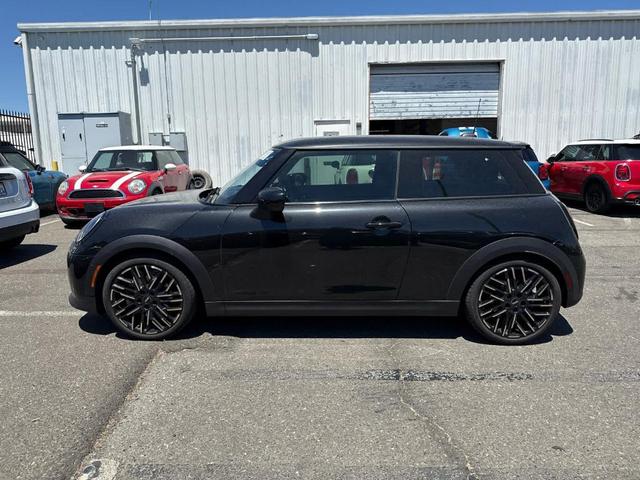 Photo of 2025 Midnight Black MINI Hardtop