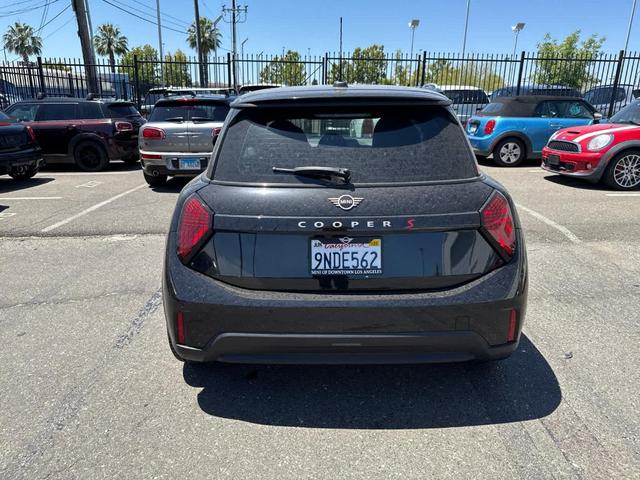Photo of 2025 Midnight Black MINI Hardtop